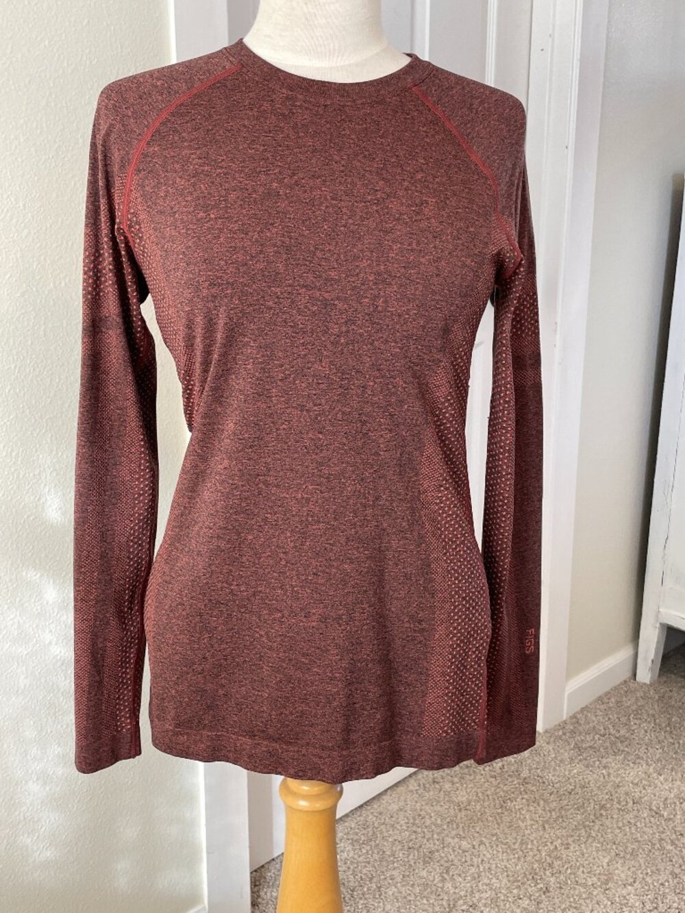 Figs Long Sleeve Shirt Rust M